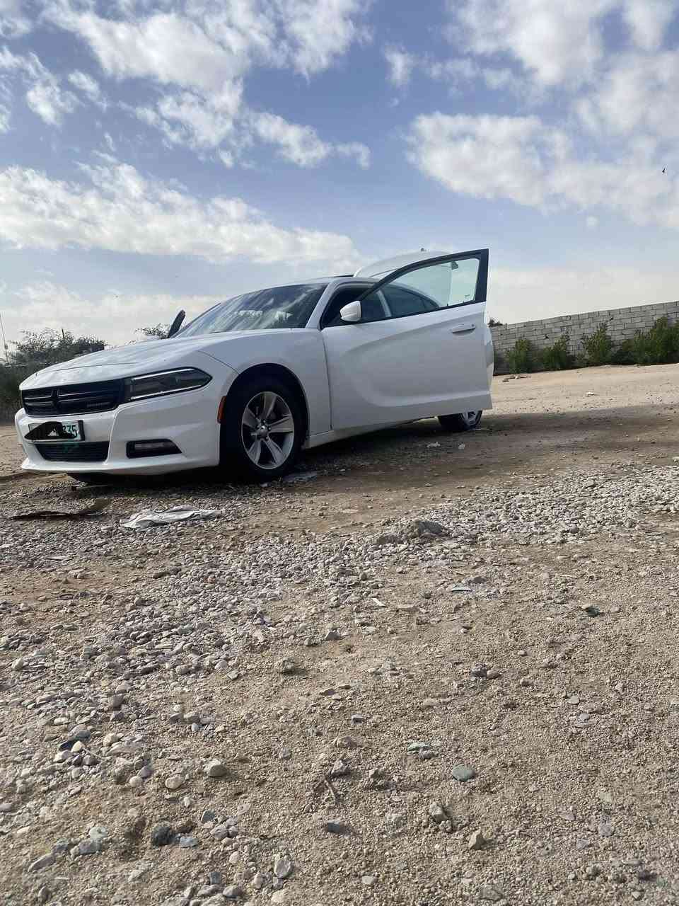 السلام عليكم جارجر 2016 بلاص فول مواصفات 
رقم سياره اربيل 
الكاميرا الخلفية
مستشعر وقوف
تدفئة المقاعد
تبريد المقاعد
المقاعد خزن 3 وضعيات
فتحة السقف
بصمة
شاشةجبيره
رادار النقطة العمياء
التحكم التلقائي في درجة الحرارة
مكينه 3600
مقاعد كهربائية جلد
مصابيح زينون الأمامية
المصابيح الأمامية ليد
تدفئة مقود القيادة
التشغيل عن بعد
رادار
كشافات ضباب
نظام مانع السرقة
مري قلتبه مع البك+ تعتيم 
 كفاله عامه فقط بيه رشت حالوب خفيفه 
سعر200
رقم***********
