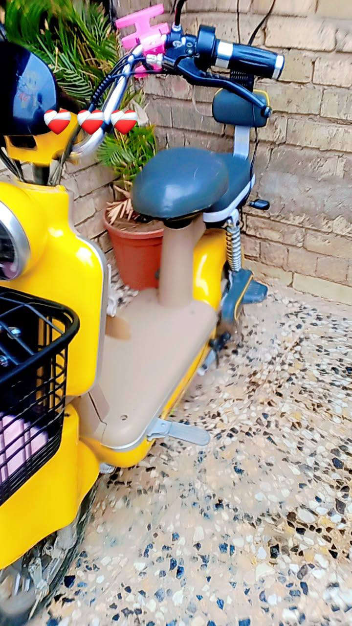 السلام عليكم ورحمه الله وبركاته عندي دراجه شحن حجم 14 السعر 200وبيها مجال


**إذا كنت صاحب هذا الإعلان وتريد حذفه لأي سبب، رجاءا أرسل رسالة إلى الدعم الفني**