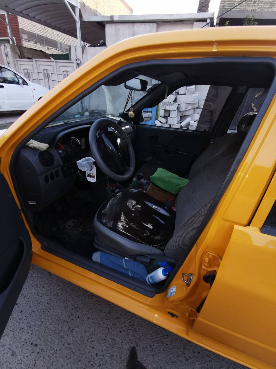 السلام عليكم
سايبا 2023 سياره بأسمي كير ومكينه وشواصي كله مكفول عدا شخوط موضح بل صور
وسياره ماشيه 79،500الف وقابل للزيادة
ومكاني بغداد
ومدوشمه عام ارضيات وكشنات وصندوق 
والسعر ٦٥ وبي مجال
رقم هاتف ***********
