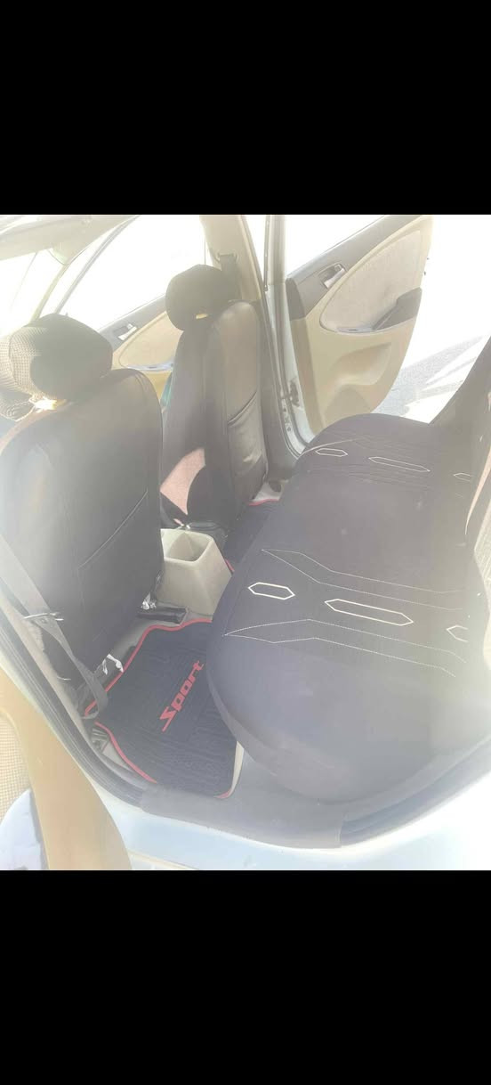 اكسن مضلع موديل 12
كير ومحرك شرط
تدفه تبريد
سنويه 30
رقم انكليزي
هيه وغرامات صفر
السياره ضررها جاملغ اليمين وبيها تلقيطات مال تكسي
ابيع اقصاد فقط رقم تلفون ***********
