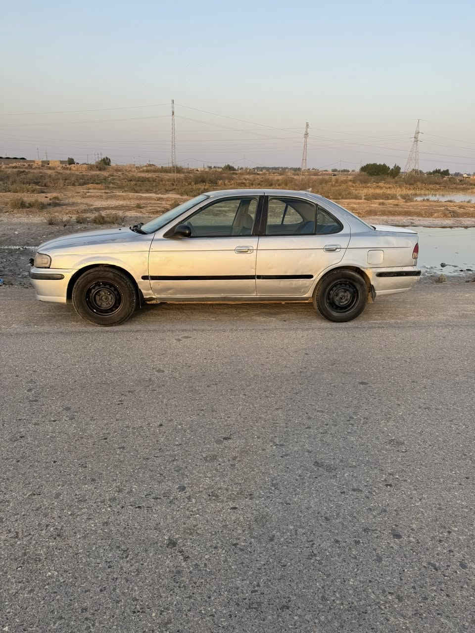 سني موديل ٢٠٠٠  مكينه ١٦٠٠ قبق اسود  كوت سعر ٣٣ \\***********
