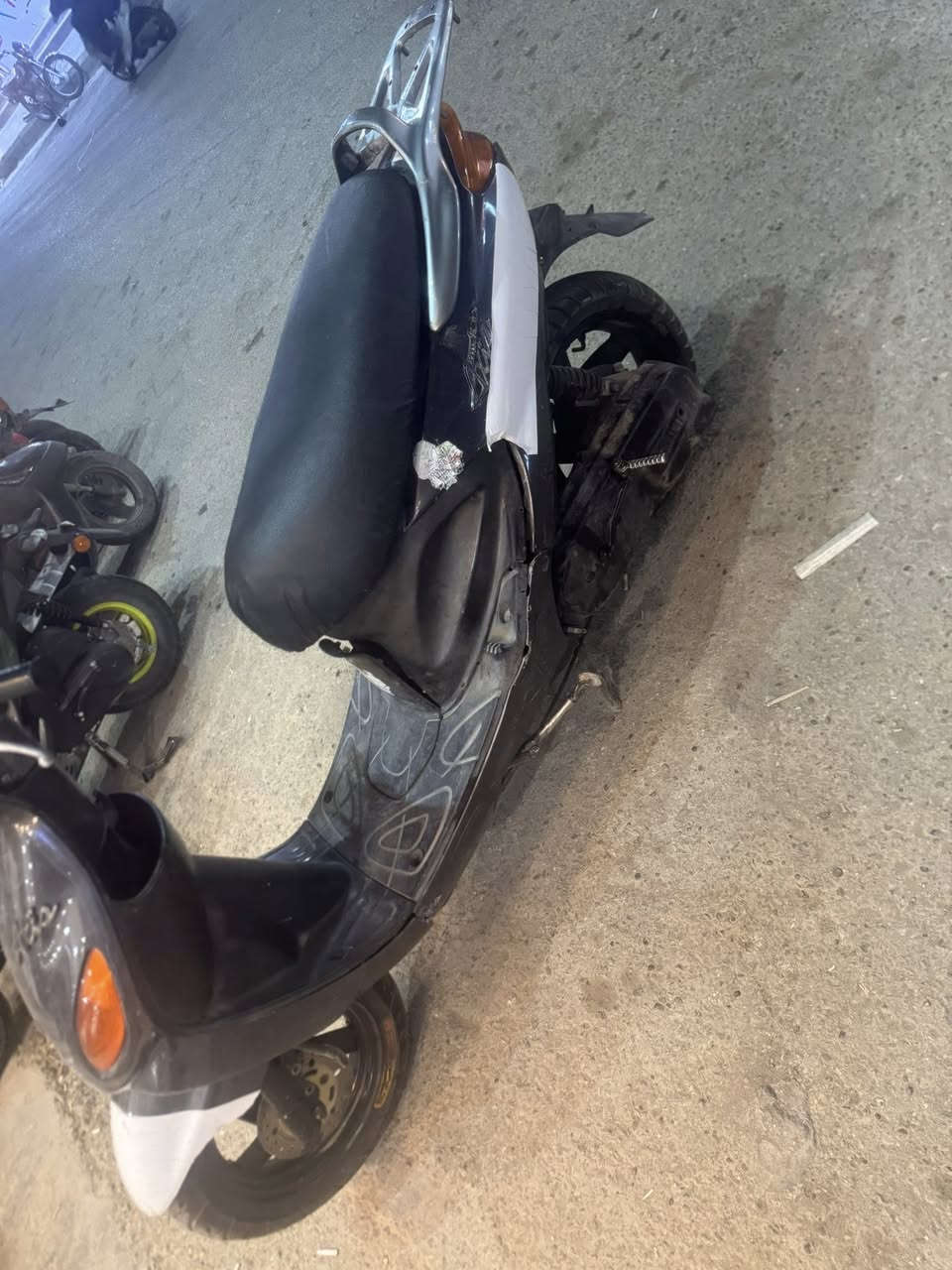 دراجه دولفين نضيفه الون فيلي مبدل بوشه و بستم محارك اخرس كهربئيات شغاله السعر  350فيها مجال٣00￼ قفل ￼


**إذا كنت صاحب هذا الإعلان وتريد حذفه لأي سبب، رجاءا أرسل رسالة إلى الدعم الفني**