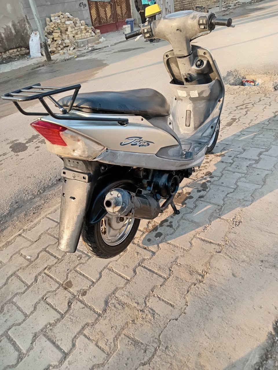 سلام عليكم ماكس للبيع لسعر 625 وبيهه مجال و مراوس ب4 كير رقمي ***********
