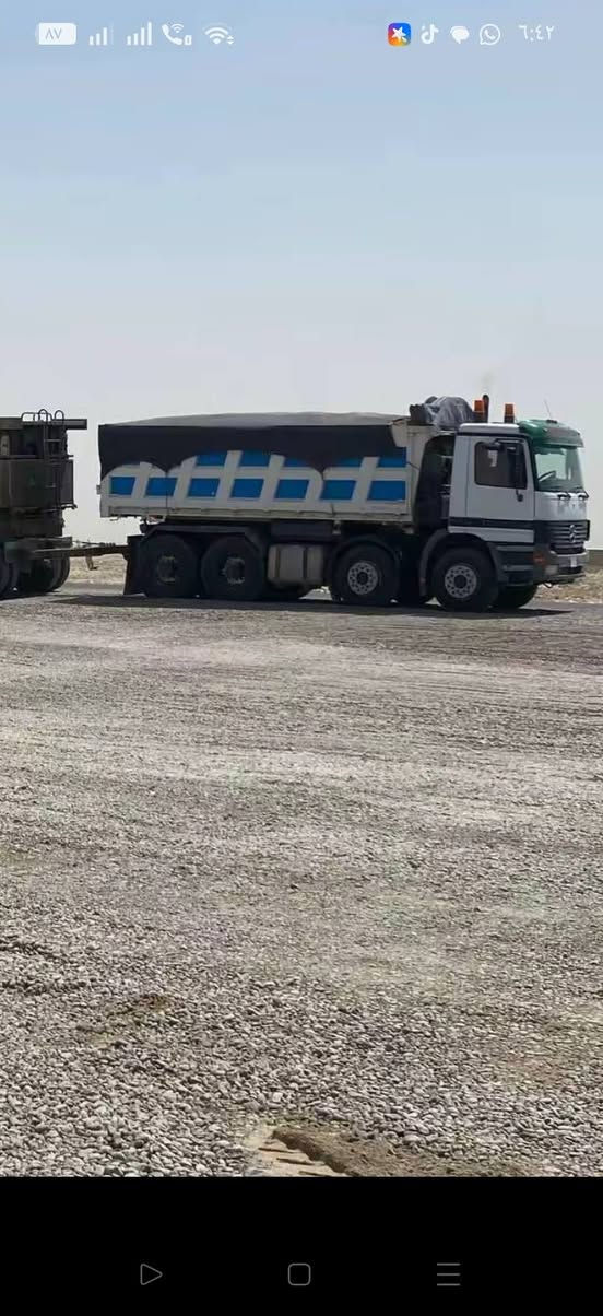 سياره للبيع شمعه موديل ٣كير فتيس مكينه ٨مجموعه جيف مربوطه قاطوره مقطوره ***********
