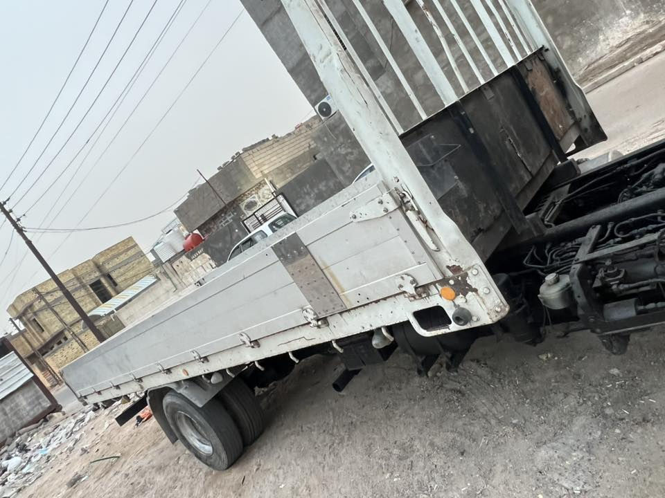 السلام عليكم بدي مال كرين طوله 570قواطع حديد بدي ياباني زيرو مكانه بصره ***********
