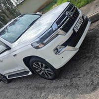 لاندكروز • ٢٠١٦ • ٨ مقاعد