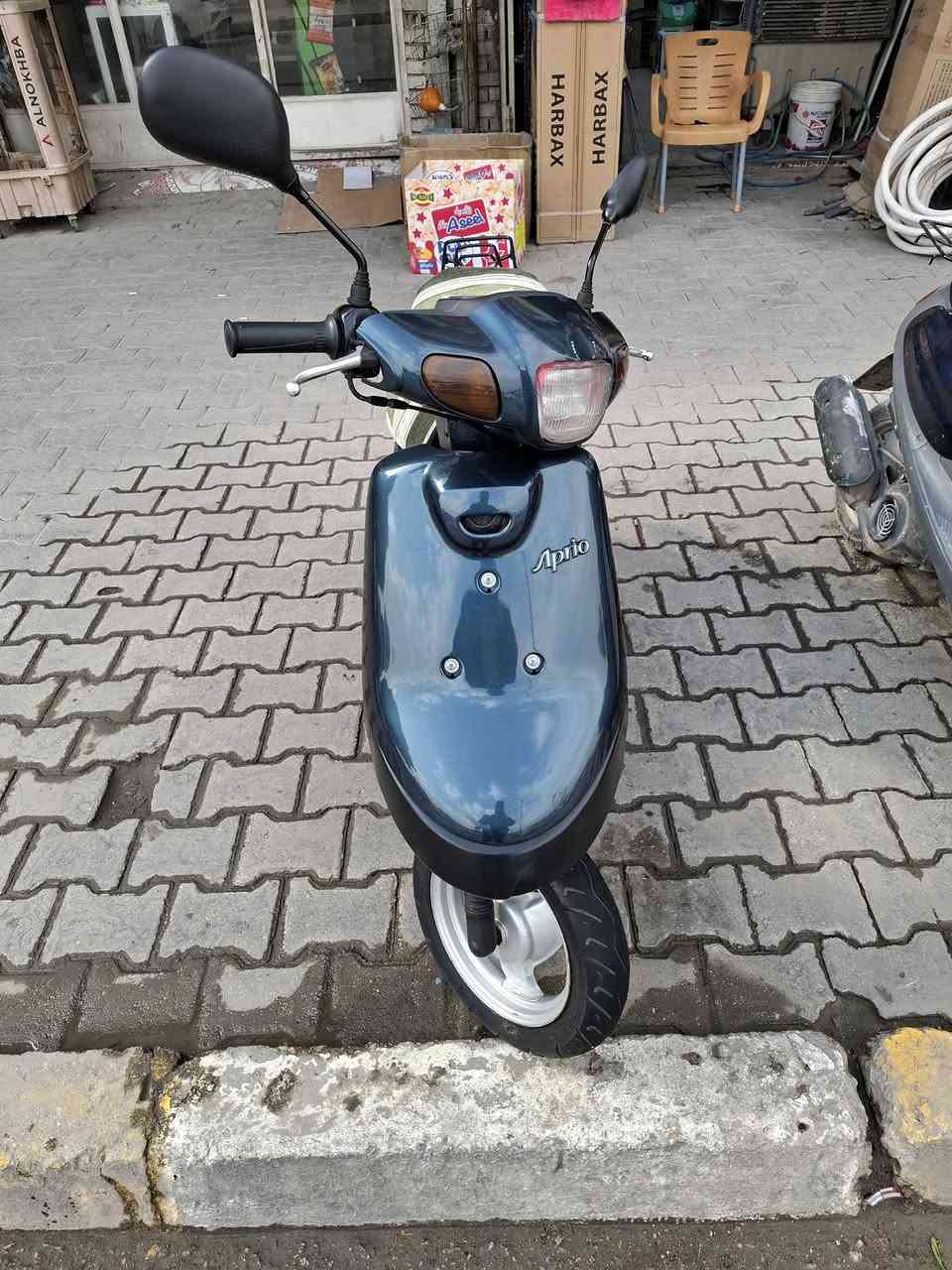 السلام عليكم
بطة 1999 تك سكليتر 
مكينة مامفتوحة
كهربائيات شغالة كاملة 
دبل اصلي جديد
باتري ياباني اصلي جديد
بلك ياباني جديد
الدراجة وكالة شغل واطلع 
مكاني كربلاء 
التواصل على الرقم 
***********
السعر بالخاص
