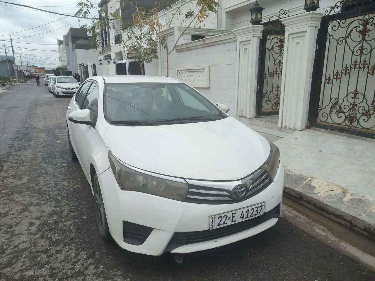 کۆڕۆلا 2014، خلیجی مەکینە 1.6، جام و ئاوێنە کارەبایی، لای سایەقی سبوغە بەبێ لێدران، سەر تایەی پشت سەکن یەک پارچەی هەیە، گێڕو مەکینە و بەناوکردن بەشترت.

*********** أربيل, العراق
