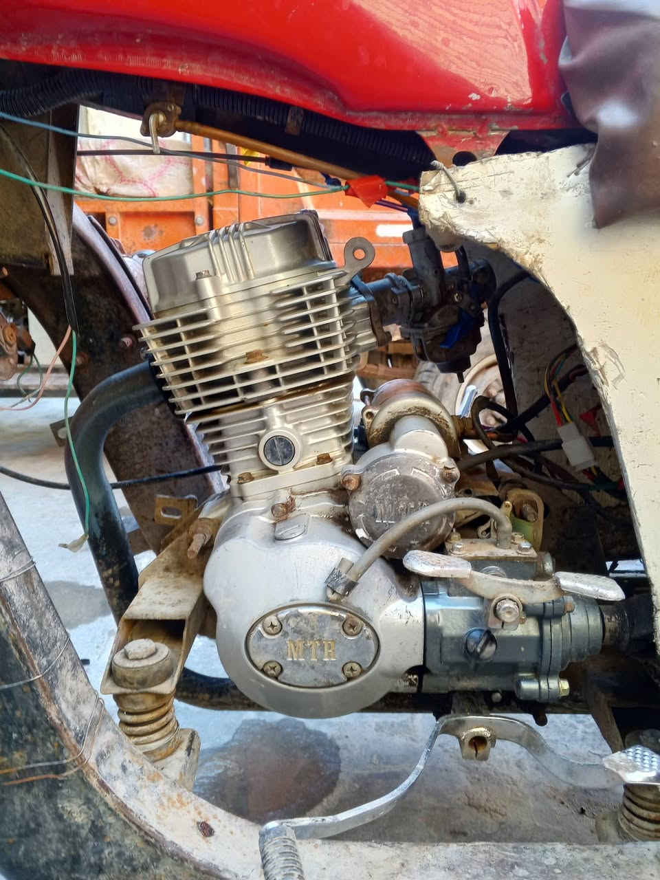 السلام عليكم ستوته الههمر للبيع وراق صولي  كهربائية جديده  العنوان بو رمانه قرب محمود كعبي  السعر 1250 واحد ربع بيها مجال الشراي  التواصل رقم(‏‪***********‬‏)
