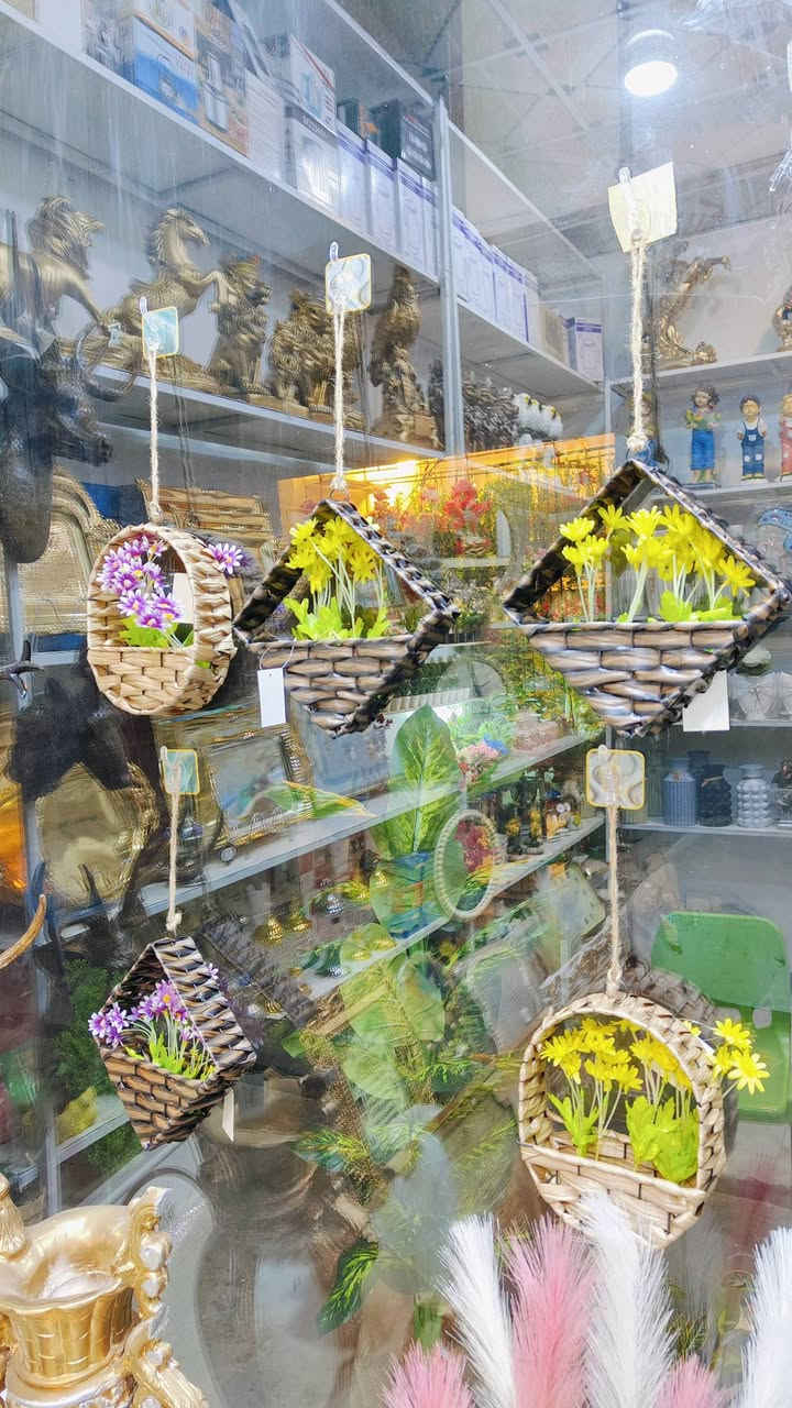 .اشكال وموديلات مختلفه من الورد والتحفيات ♥
عنوان المحل #واسط قضاء #النعمانيه 
 الشيشان الجديد الشارع الرابع
  محل الغيث للتسويق المنزلي


**إذا كنت صاحب هذا الإعلان وتريد حذفه لأي سبب، رجاءا أرسل رسالة إلى الدعم الفني**