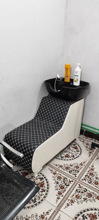 ميز المنيوم • مغسلة • صالون حلاقة