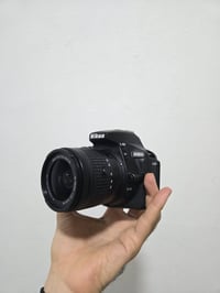 نيكون ٥٦٠٠ • عدسه ١٨-٥٥ • نظيفه