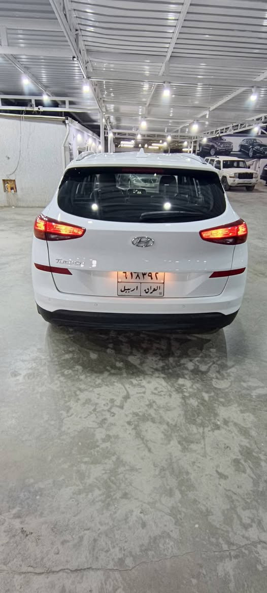 توسان 2020
رقم أربيل
كفالة عامه
بصمه 
شاحن موبايل
وجه لكزز
لايت خمس عدسات
مكان النجف
السعر ١٩٠ وبيه مجال
***********
