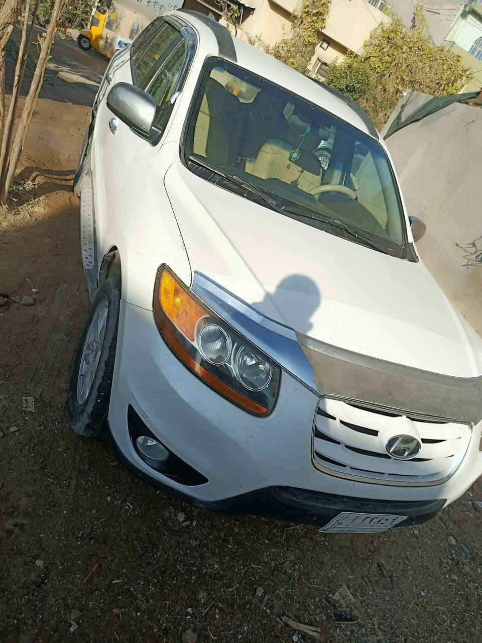 سلام عليكم 
سنتافي موديل 2011 امريكي 4 سلندرسونار موجود مكان ديالى خالص ***********
