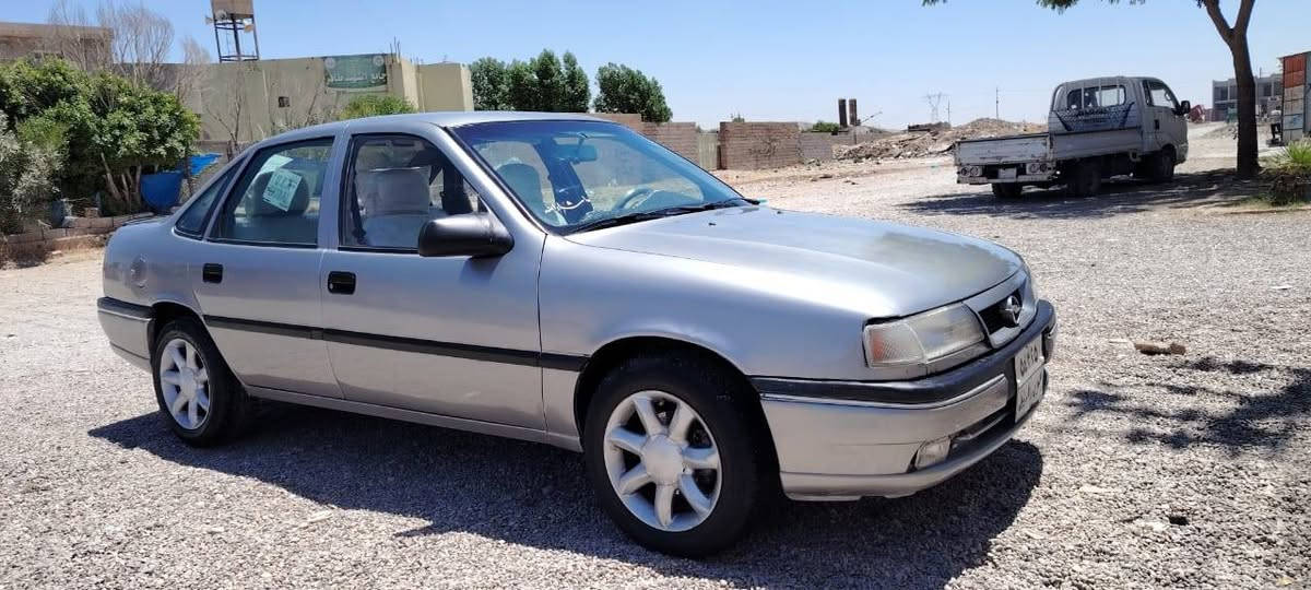 سلام عليكم للبيع اوبل فيكترا موديل 93 رقم اربيل صاقطه 2022 سياره بسمي شرط تحويل وغرامة وكاله مكينه 20سياره مابي اي نقص بدون خياس صدر دبلات جديد كهربائيات كامل كير مكينه شرط لا صرف ولا بخار اربع تيرات جديد سياره ابيس باور  سعر 35 شراي يخابر مكان طوز ماجاوب لا تعليق ولا خاص رقم هاتف ***********

