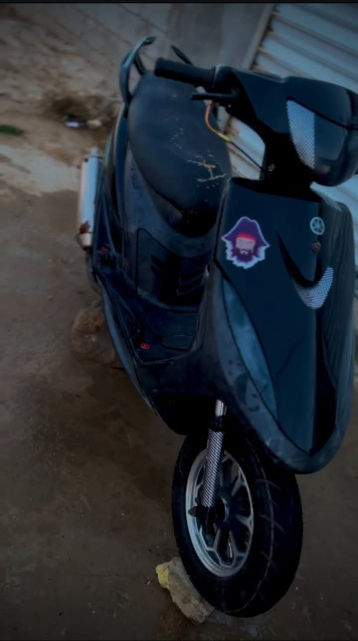 سلام عليكم عدله للبيع (( او مراوس حسب القناعه)) 
متواجد واتساف + شريحه فقط    ((***********)) 

كلجات    WF
كله ختم واحد   مابيه اي نقصه 
شرط شلعه ومعدل 
ويل نجمه
كزوز   اس سي 
سبايدر رياضي اصلي 
نكره سلف 
 سعر (((((٧٥٠ ))))) 
مكاني  قرنه ناحيه ثغر
