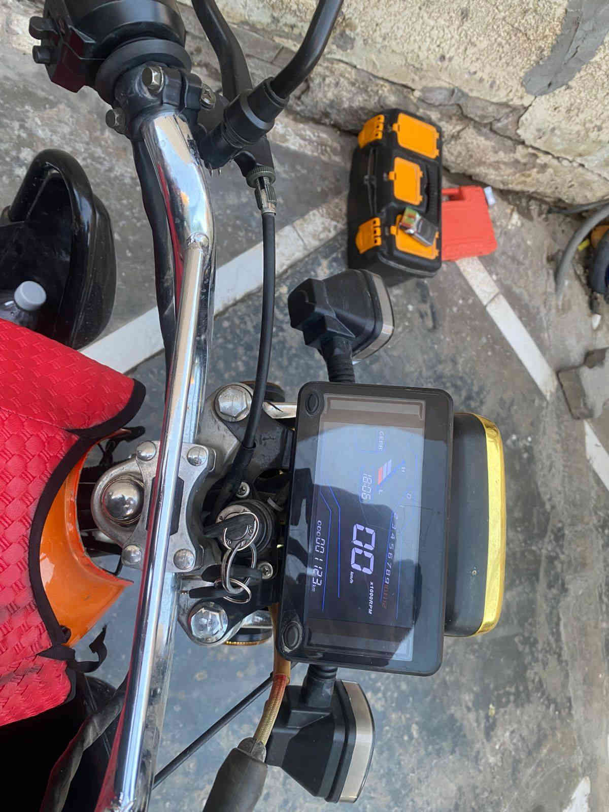 ايراني 🇮🇷...... 
سونك 5كير موديل 23دراجة مرتبةحلوة نظافة شوفت عينك مكفولة مكينة كهربائيات بدون اوراق مكفولة من السرقة السعر 600وبيها مجال مكاني ألاعظمية***********
