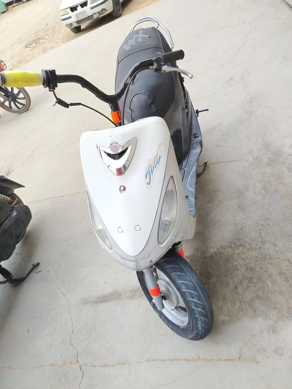 سلام عليكم دراجه للبيع او مراوس فراشه نضيفه مامفتوحه
للبيع سعر خاص او مراوس تعال خاص وهاذه رقمي بي وتساب ***********
