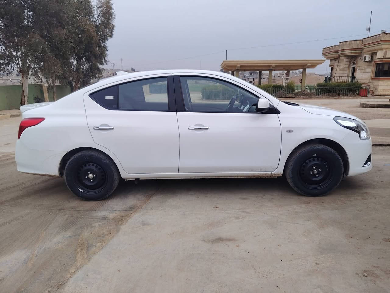 نيسان سني موديل 🎁2024
هندي ابو البليته الزركه 
رقم دهوك
ماشه 11 الف 
موصفات
شاشه 
ويل 15
اريل نفكتر
مكينه 1500
داخل بيجي
داخل عسلي 
يدات نيكل 
سبايدر 
شباك خليه ابو العلامه الجديده
وباقي الموصفات معروفه
كفاله عامه
السعر 130
للستفسار
***********📞
