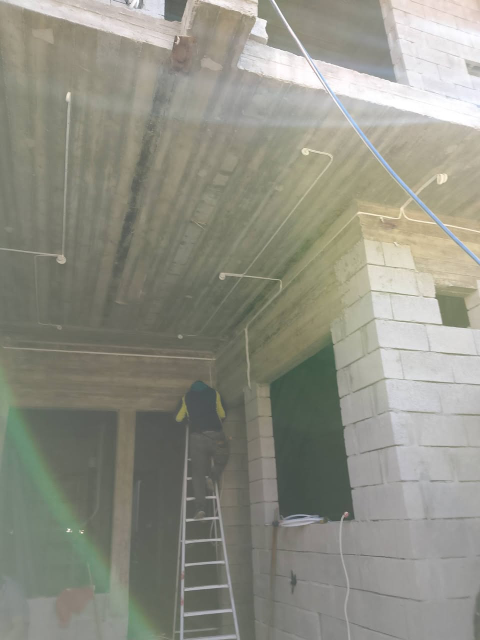 ( 💡 ابو علي للتأسيسات الكهربائية
_____ 👷🏻‍♂️_____
 تنفيذ جميع #المخططات الكهربائيه  
كادر متخصص في كافة التأسيسات الكهربائية 🏪
⚡️⚡️
#منظومة أنترنيت📡
#منظومة ستلايت TV 📺
#منظومة كاميرات📸
#للأستفسار مراسلة الصفحة 📨
واتساب او للاتصال #هاتف***********📞..
واتساب او للاتصال #هاتف*********** 📞..
