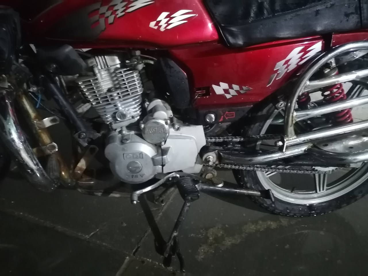 سلام عليكم دراجة فيوم موديل ١٢ رقم انكليزي سنويه ال٣٠ رعيه موجود شرط التحويل تجفيت كامل صار يومين كهرباء شغاله هورن دراجه نضيفه مكان كوت سعر ٨٥٠ وبيه مجال رقم *********** واتساب
