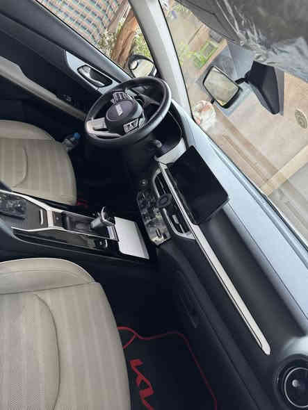 سلام عليكم كي 3 موديل 24 فول مواصفات رقم اربيل 
داخل ابيض 
مري طي 
هيتر مري 
سياقه ذاتيه
توقف ذاتي 
حساس امامي خلفي 
كشن كهربائي 
ملاحضه بيهه بارد جوه بك لات بصيط 
مكان بغداد 
 السعر 145 $/
***********
