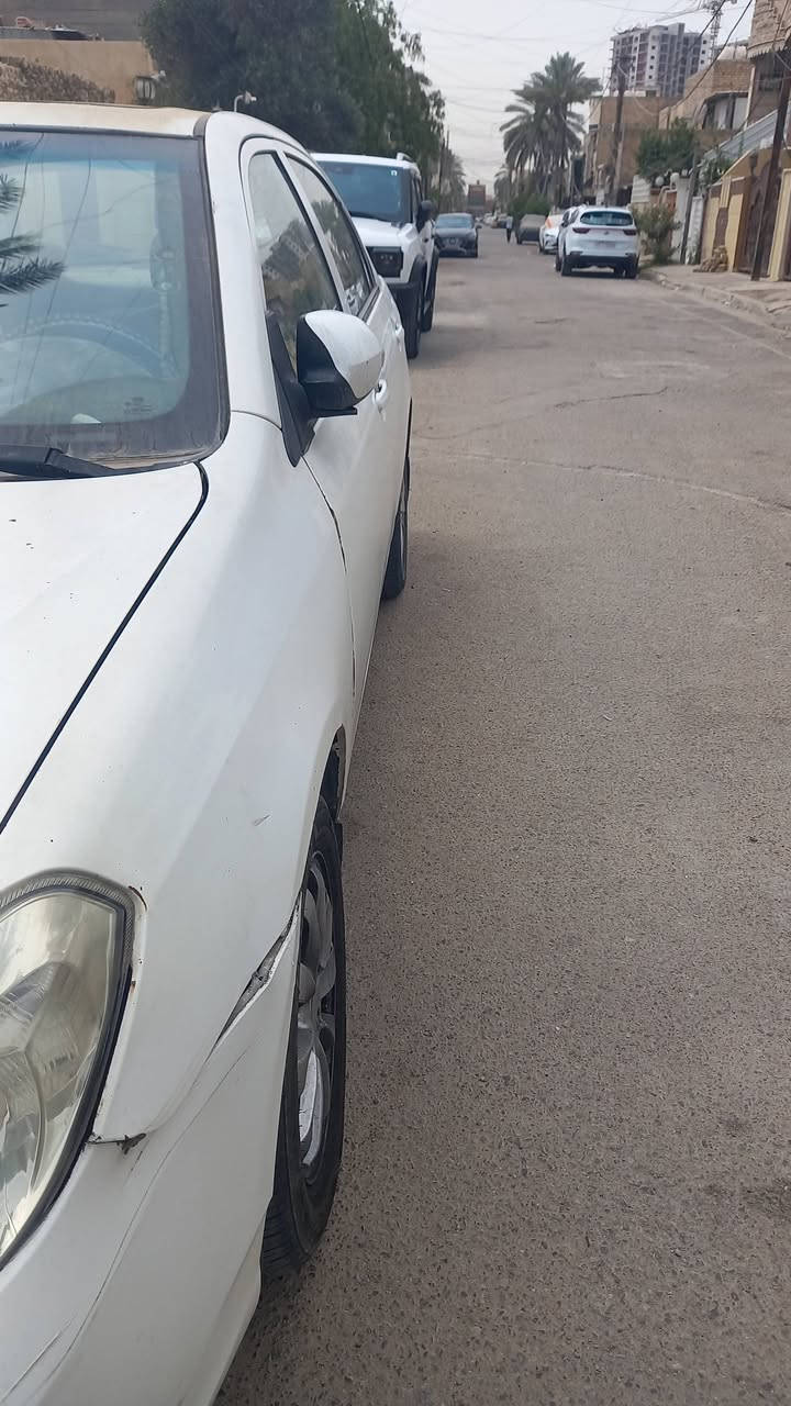 السلام عليكم بي واي دي  جي 3 خصوصي للبيع باسمي سنويه ٣٠ محرك وكير نظيف تبريد ثلج اطارات نظيفه ٢٠١٣ السعر ٥٠ ورقه وبيهه مجال للطيبين العنوان بغداد البياع الإعلام هاتف ***********  @@

