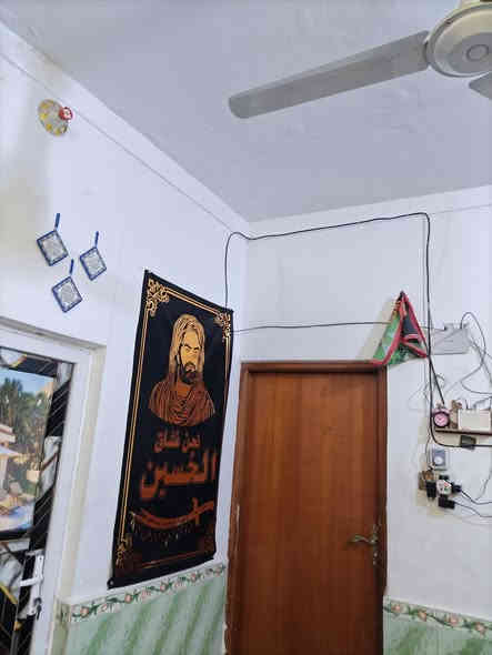 دار للبيع في حي العسكري المدارس، شارع 15، منطقة الخمسة آلاف، مساحة 100 متر. يتكون من:
- غرفة نوم
- استقبال
- مطبخ
- صحيات
- اصالة
عكس الشمس، باتجاه الكوفة.
السعر: 85 مليون.
***********
