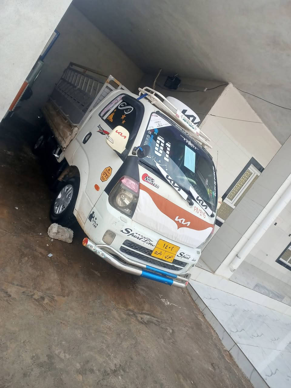 كيا حمل 3000موديل 2006كير مكينة اكسن شاصي كلو بشرط بدون حادث بدون صبغ سيارة جاهز مجهز سنوية منتهي 3سنوات شرط التحويل دوشمة غرفة نوم سيارة بس يريد ماشاء الله مكان موصل سهل نينوى برطلة سعر قفل قفل 88ابو ال 85لاتخبر رجاء رجاء ***********متواجد بس عل رقم
