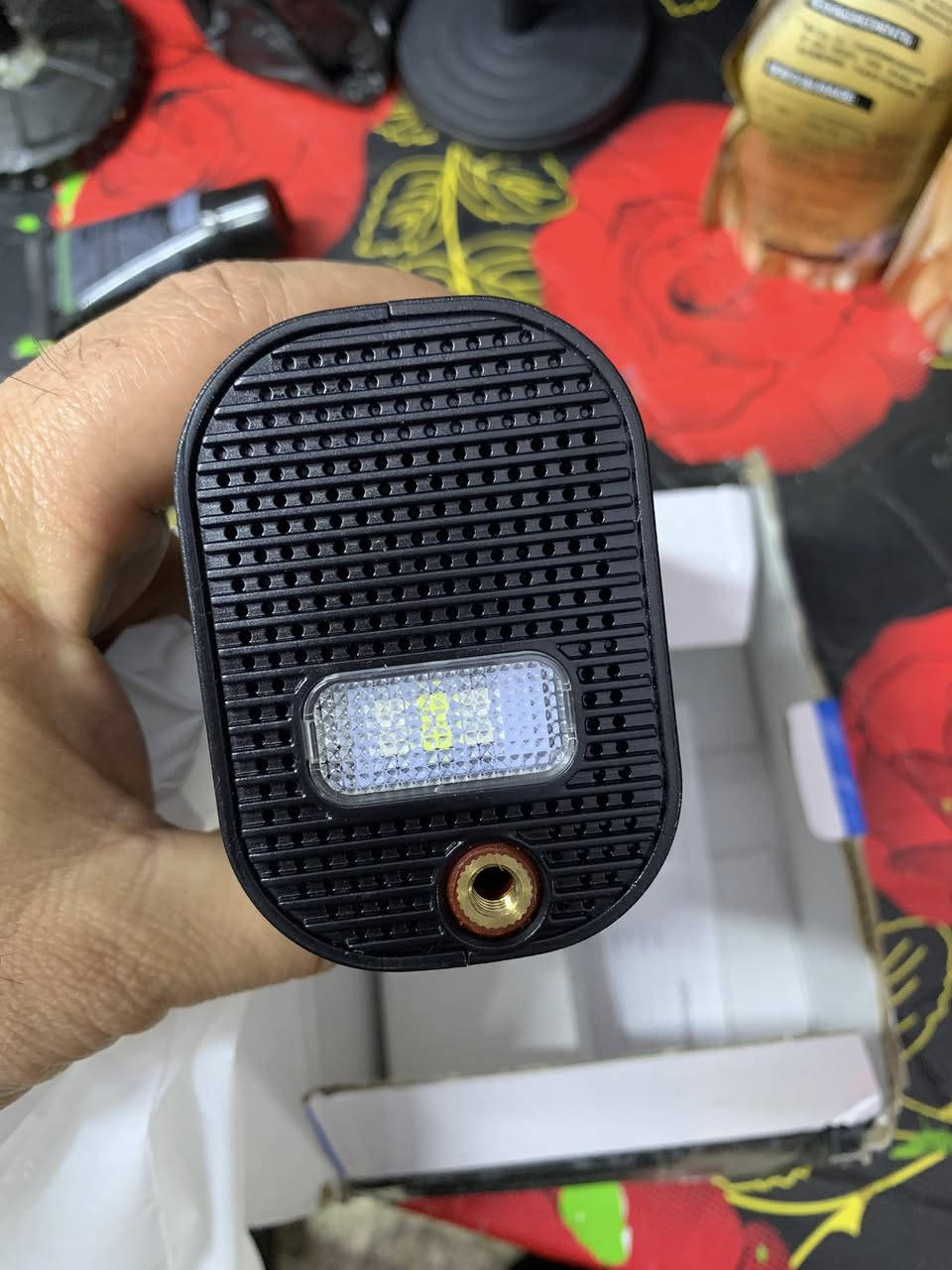 منفاخ أطارت مع لايت شحن تايبسي جديد غير مستخدم السعر مع التوصيل 20 الف يوجد توصيل جميع المحافظات ***********
