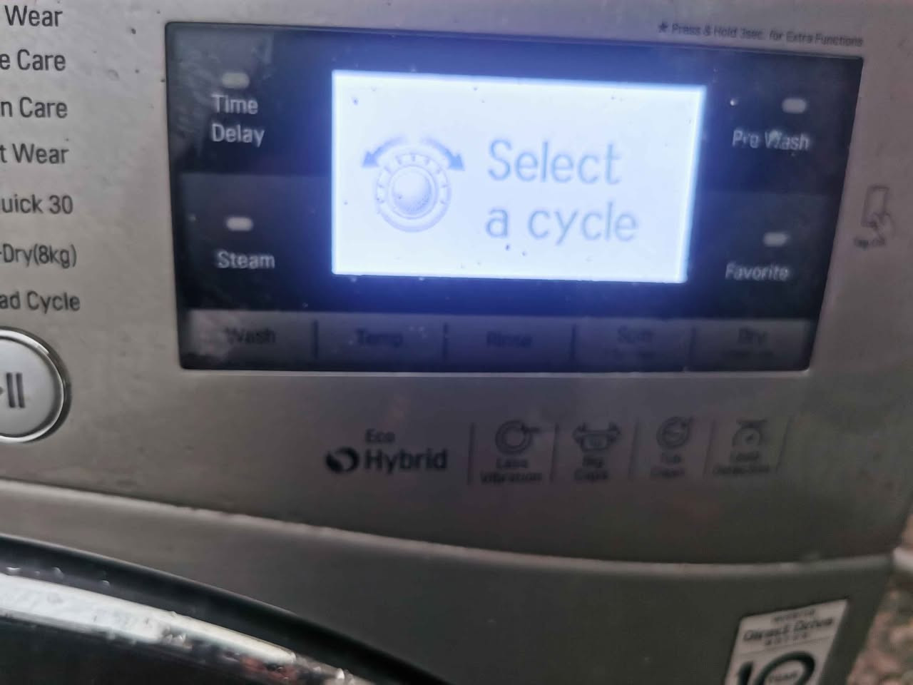 غه ساله ي LG كوري اسلي شركه ي خوشناو 12 كيلو نيزامي هايبريد تواناي وشككردنه وه ي 100٪100ي هه يه جله كان ريك ده تواني له به ر بكه ي به شه رت بي عه يبه وايفايه هه مو واسه فاتيكي تيدايه نرخي 200 هه زار شوين حاجياوا *********** رانية, السليمانية
