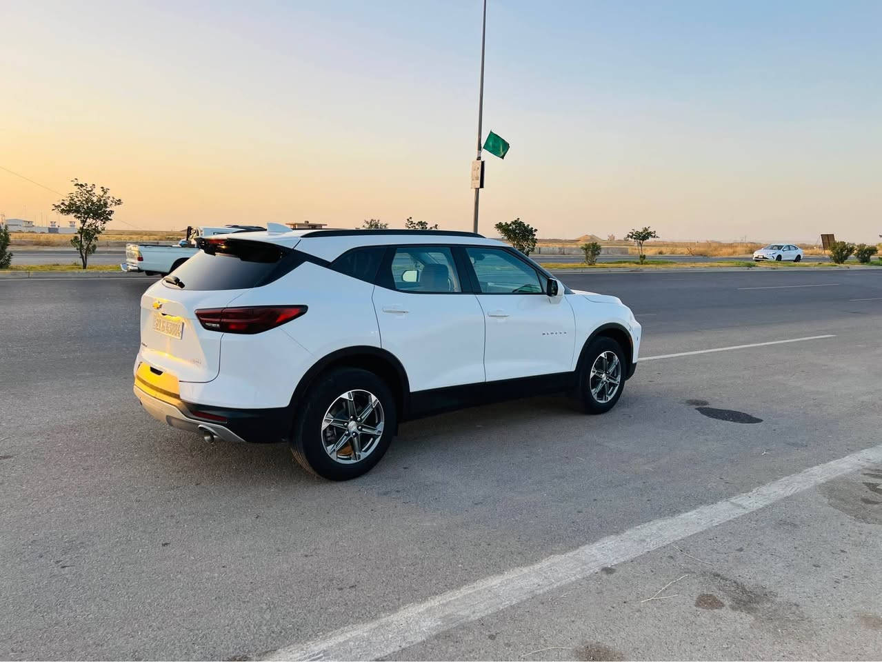 السلام عليكم

📌شوفرليت بلايزر 2023

سعر جداً مناسب 

📌الضرر : مبدل بنيد بدون دواخل بدون راديتر بدون شاصي بدون بدنه 

🔹رقم سليماني جديد باسمي

📌حجم محرك :4 سلندر 2000 تيربو  

🔹عدد المسافات 26الف ميل

📌اللون ابيضّ

📌الضرر : مبدل بنيد بدون دواخل بدون راديتر بدون شاصي بدون بدنه بدون ايرباك

🔹ايرباك بيلادي

 📌المواصفات :

🔹بصمة تشغيل

🔹بصمة 4 ابواب 

🔹لايت ليد + نهاري

🔹تحكم وضعيات القيادة

🔹تحكم ستيرن جهتين 

🔹هاند بريك بصمة

🔹منافذ USB

🔹كشنات كهربائي 

🔹تدفئة كشنات اماميه

🔹تبريد قطعتين 

🔹شاشة كار بلي + أندرويد اوتو

🔹رادار امامي جانبي

🔹تحديد مسار 

🔹كامره خلفيه 

🔹اوتو ستارت (Auto start)

🔹اوتو ستوب (Auto stop)

🔹مانع انزلاق+ABS

🔹تشغيل عن بعد 

📌لاستفسار

***********

📍العنوان : كركوك كركوك, العراق
