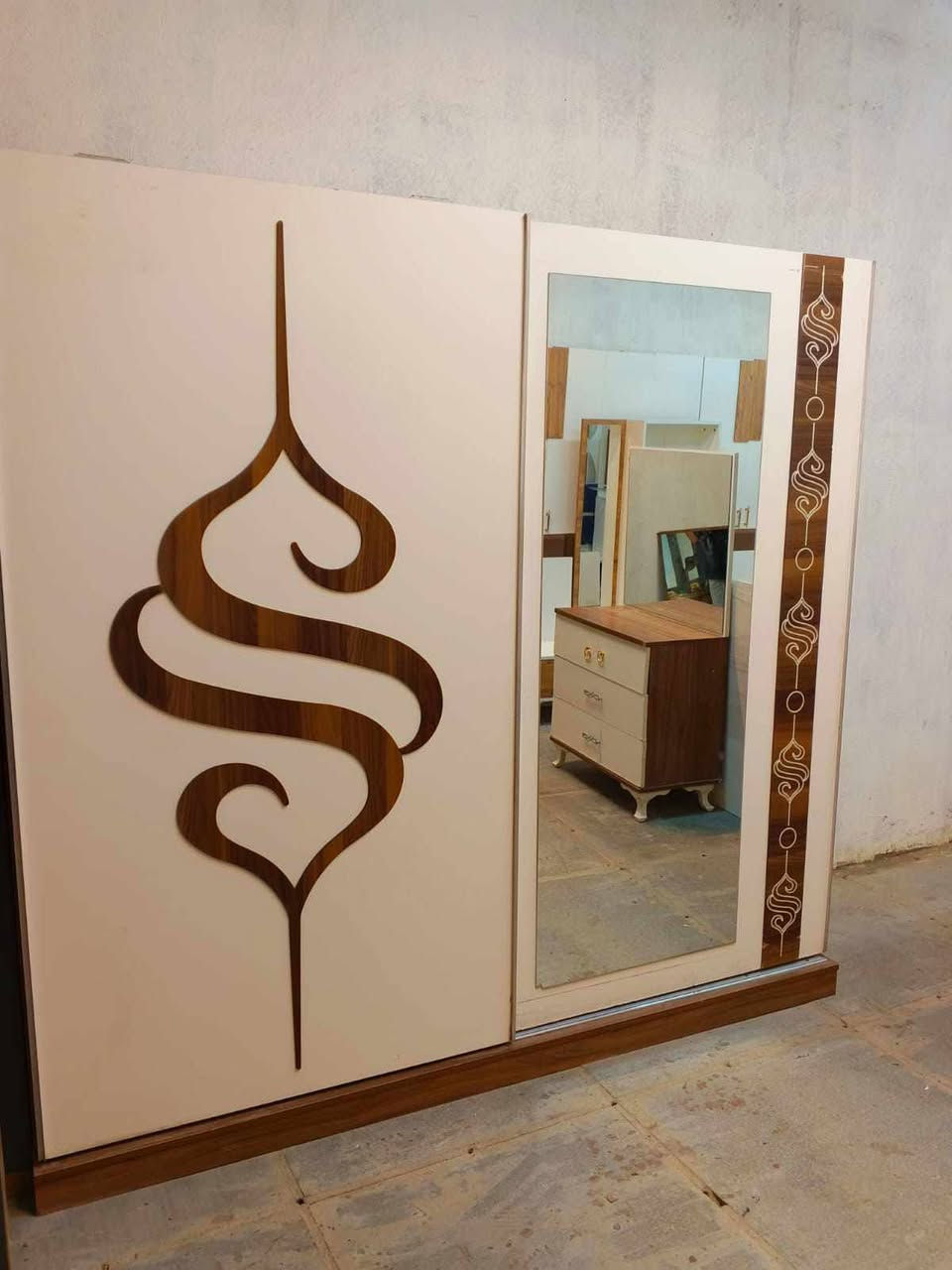 غرفة نوم مستعملة🇹🇷
 نضافة 90 ٪💯فول نضافه
عدد القطع / 5
نضام / سلايت💢
سعرها 375/400 قفل💸
شد ونقل داخل بغداد مجاني🚛
يوجود توصيل محافضات 🚛
@إشارة


**إذا كنت صاحب هذا الإعلان وتريد حذفه لأي سبب، رجاءا أرسل رسالة إلى الدعم الفني**