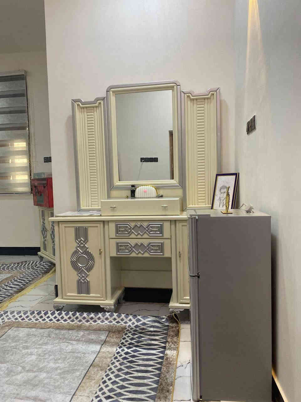 غرفة نوم البيع نجارة عرقية تصميم تركي مكان ناصرية المركز رقم***********
الوتساب***********
