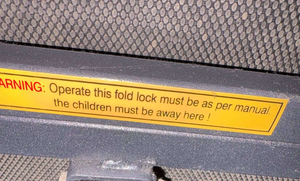 مشايه كهرباء ١٥٠ كيلو 
تقيس نبضات القلب بحاله جيده
شاشه ديجيتال بيها كل قياس نبضات الجسم وضربات القلب سبيكر و USB
تليفون /01009271367


**إذا كنت صاحب هذا الإعلان وتريد حذفه لأي سبب، رجاءا أرسل رسالة إلى الدعم الفني**