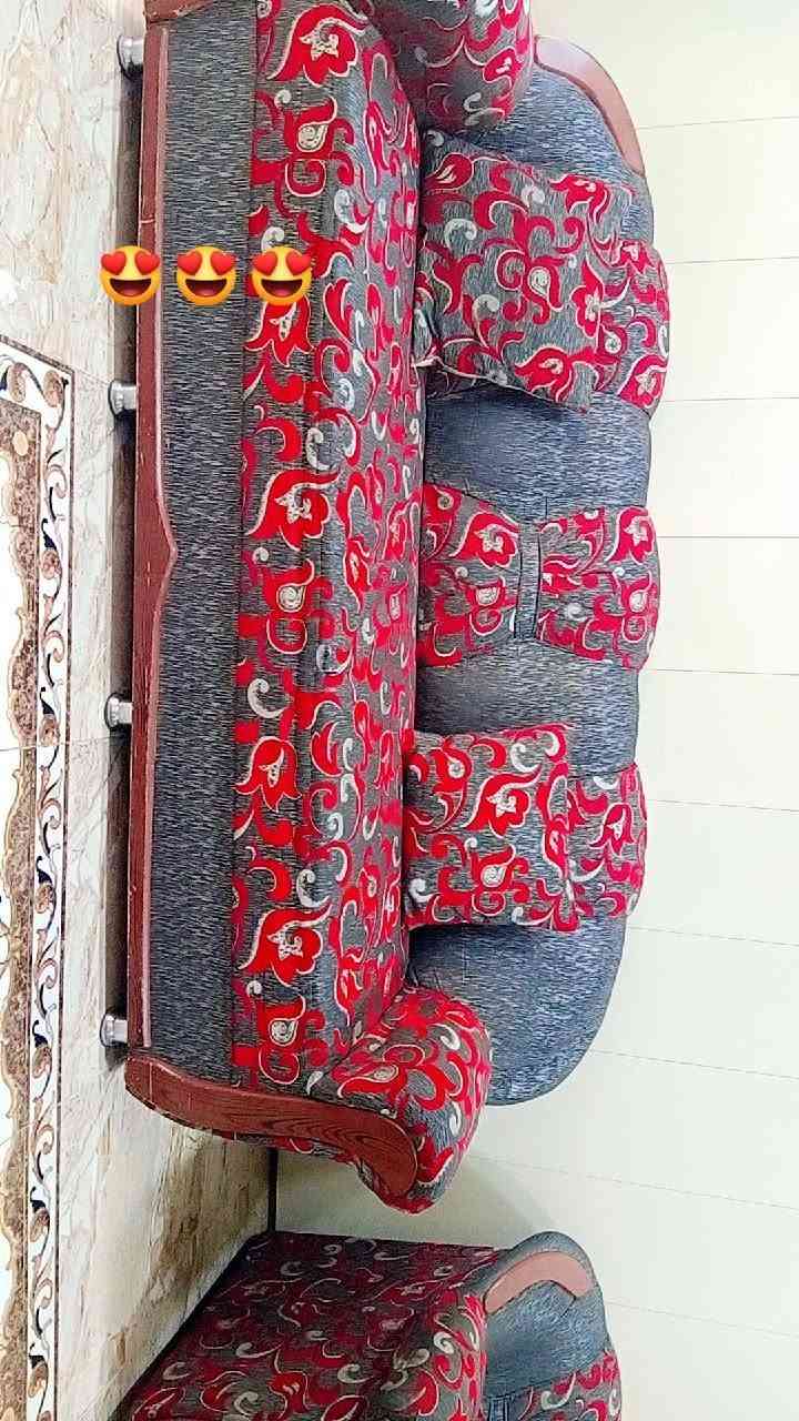 سلام عليكم عيوني عندي تخم للبيع موديل تركي ثنين قنفات وثنين سكمليات وثانويه عنوان بعقوبة السعر 150الف  رقم الهاتف ***********
