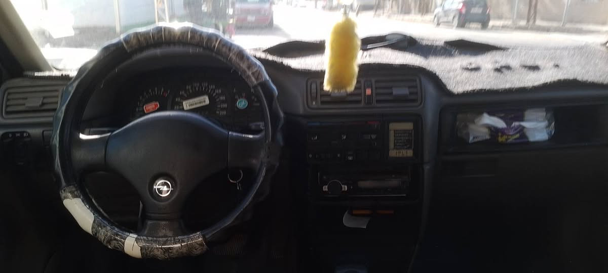 اوبل فكتره 
رقم سليماني سنويه جديد لحد 2030
بدون ضربه بس هلال معمره
بطاقه بانزين
مكينه 20 كير شرط لا صرف ولا بخار
كير أوتو
صدر جديد تايرات جديد
*********** كركوك, العراق
