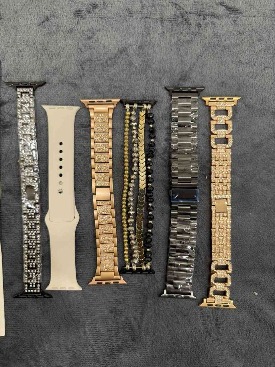 القطعه ب8 ثنين ب15 
 والاصلي لون بيجي او كريمي  ب20


**إذا كنت صاحب هذا الإعلان وتريد حذفه لأي سبب، رجاءا أرسل رسالة إلى الدعم الفني**