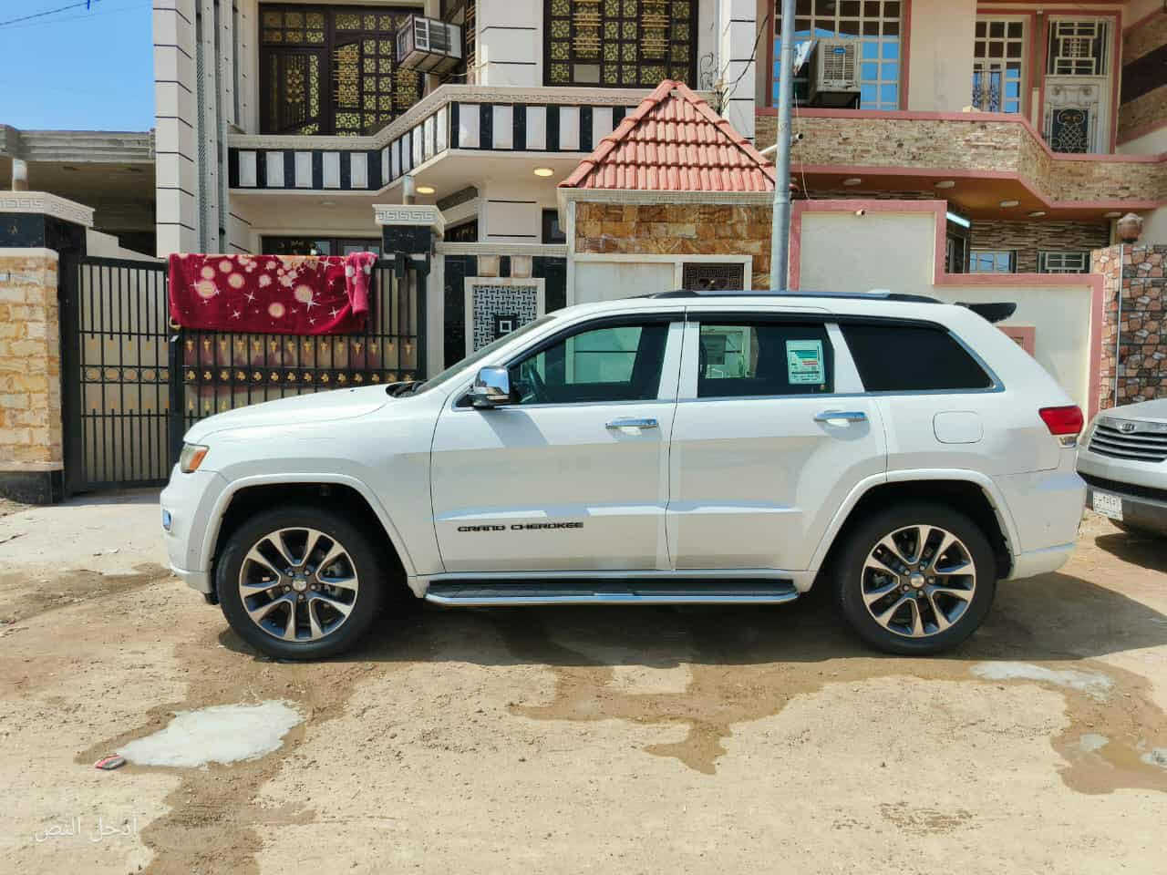 السلام عليكم
(2018)
جيب شيروكي اوفرلاند
مكينة 3.6 
ماشية 141 الف 
حادث جاملغ جهة السايق تبديل نفس الون اصلي  وبنيد نفس الون اصلي جاملغ جهة اليمنه مصبوغ 
السيارة فول مواصفات 
عده الجكات 
اوتو بارك 
حساس امامي خلفي 
4 رادارات 
بانوراما 
كشنات جلد تدفئه +تبريد لون قرميدي 
باكشن وتدفئه بل ستيرن 
كشن خزن ميموري 
شاشة كبيرة 
مانع اصتدام امامي +خلفي 
توقف ذاتي 
مري شفط 
صندوك كهرباء 
تخم تاير جديد 
صدر امامي خلفي جديد 
مكينة وكير مكفول 
السيارة مبرمجة كاملة و ادامة كاملة 
رقم بغداد هزة جديدة 
صور الحادث مرفق بلمنشور 
السعر225 وبيها مجال 
رقمي / ***********
مكاني فلوجة
