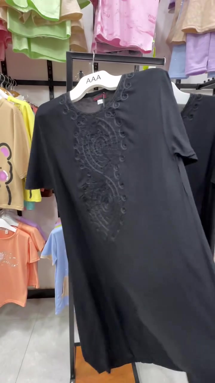 توفر لدى مجمع ستايل فأملي دشداشه نسائي القياسات من L _3XL
العنوان الحريه حي السلام نهايه شارع 20 قرب أسواق رافد و يتوفر خدمه توصيل بغداد 5 و باقي  المحافظات 6  و داخل الحريه الف و الحجز عن طريق الواتساب ***********
