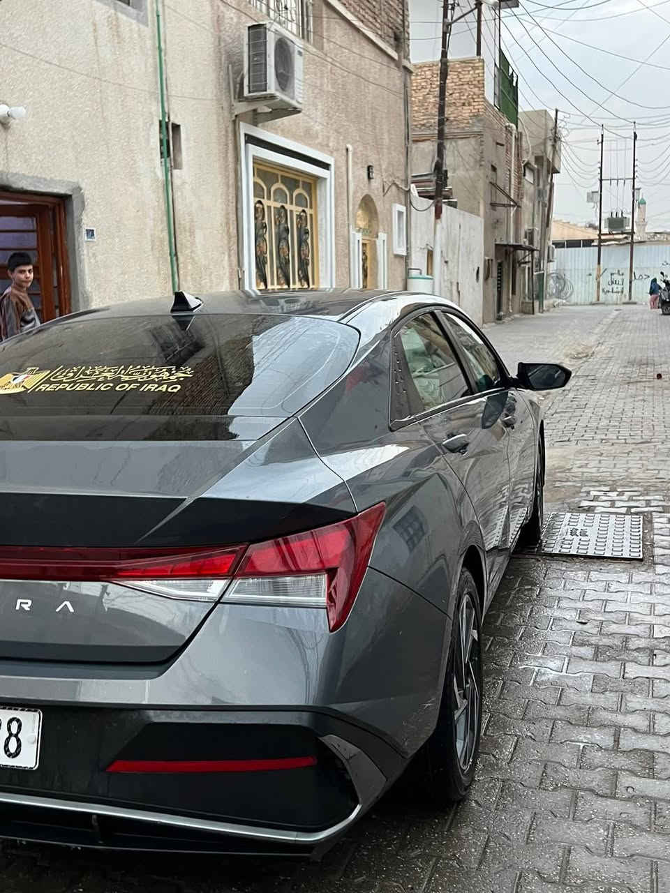 السلام عليكم النترا ٢٠٢٥ فول كندي.  حادثهة بس بنيد ودعامية. 
بدون دواخل ابد. فقط بنيد  وناشر التفاصيل 
تخم تاير  كشنات. تدفئة. استيرن. هيتر. 
فتحة 
بصمة تشغيل عن بعد 
قيادة ذاتية 
تحديد مسار 
شاشة دجتل 
فول رادرات 
توقف ذاتي 
سمعات سستم كشنات جلد 
السيارة شخط مابيهة. ابدااااا نضيفة جدا  
الاستفسار *********** السعر ١٧٥ قفل
