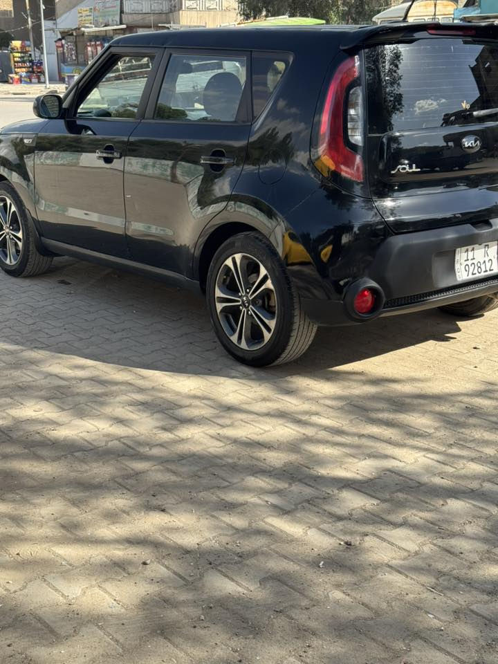 كيا صول ٢٠١٤ امريكي ليبل واحد بيها صبغ باب فقط بدون دواخل مكينه وگير صدر امامي خلفي جديد تبريد ثلج السعر ٩٠ بيها مجال شي بسيط سياره باسمي سنويه وارقام وهزه كله جديد الشراي يتصل ***********
