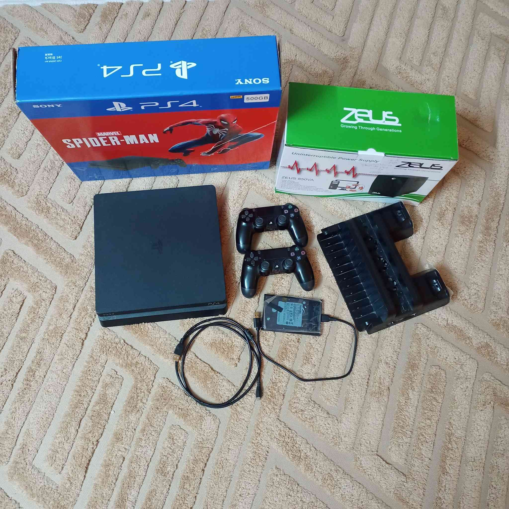 بلي 4 مهكر 500 كيكا نضام 9 جوستكات اصليات ثنين وقاعده تبريد والهارد وأحد تيرا والملحقات مع يو بي اس جديد.
بي 15 لعبة بلبلي والهارد اقوى العاب بي
الجهاز لوك ستيكر ما مفتوح ولا مصلح 
مكاني بغداد الحرية الدولعي
للاستفسار الاتصال على الرقم (***********)
