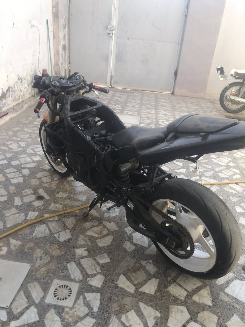 R1 2008 رقم وسنويه
‎ضفيرته عطبت هيه والعقل غراضه كامله كلهن وياها و كفرات نضافه 100/85
‎اطيك وياها ضفيره وعقل مبرمج ببكورن و طلق مال غير دراجه تحوره عليه  مكينته مكفوله 
‎سبب بيع اني بل نجف و مصلحين ماكو 
‎سعره ثنين وثلاثين ورقه وبيه مجال للشراي 
 32


**إذا كنت صاحب هذا الإعلان وتريد حذفه لأي سبب، رجاءا أرسل رسالة إلى الدعم الفني**