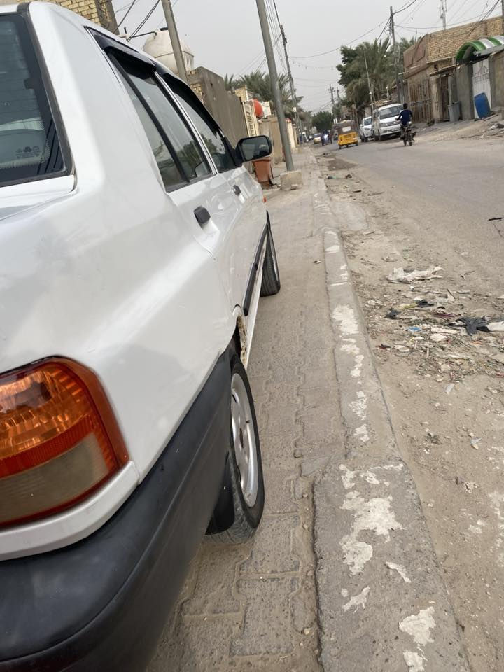 السلام عليكم ورحمة الله وبركاته 
سايبة 18 تبديل جاملغ وبنيد مكينه وكير حلوات شواصي نضيفات السياره حلوه السعر 50 وبيهه مجال *********** كربلاء
