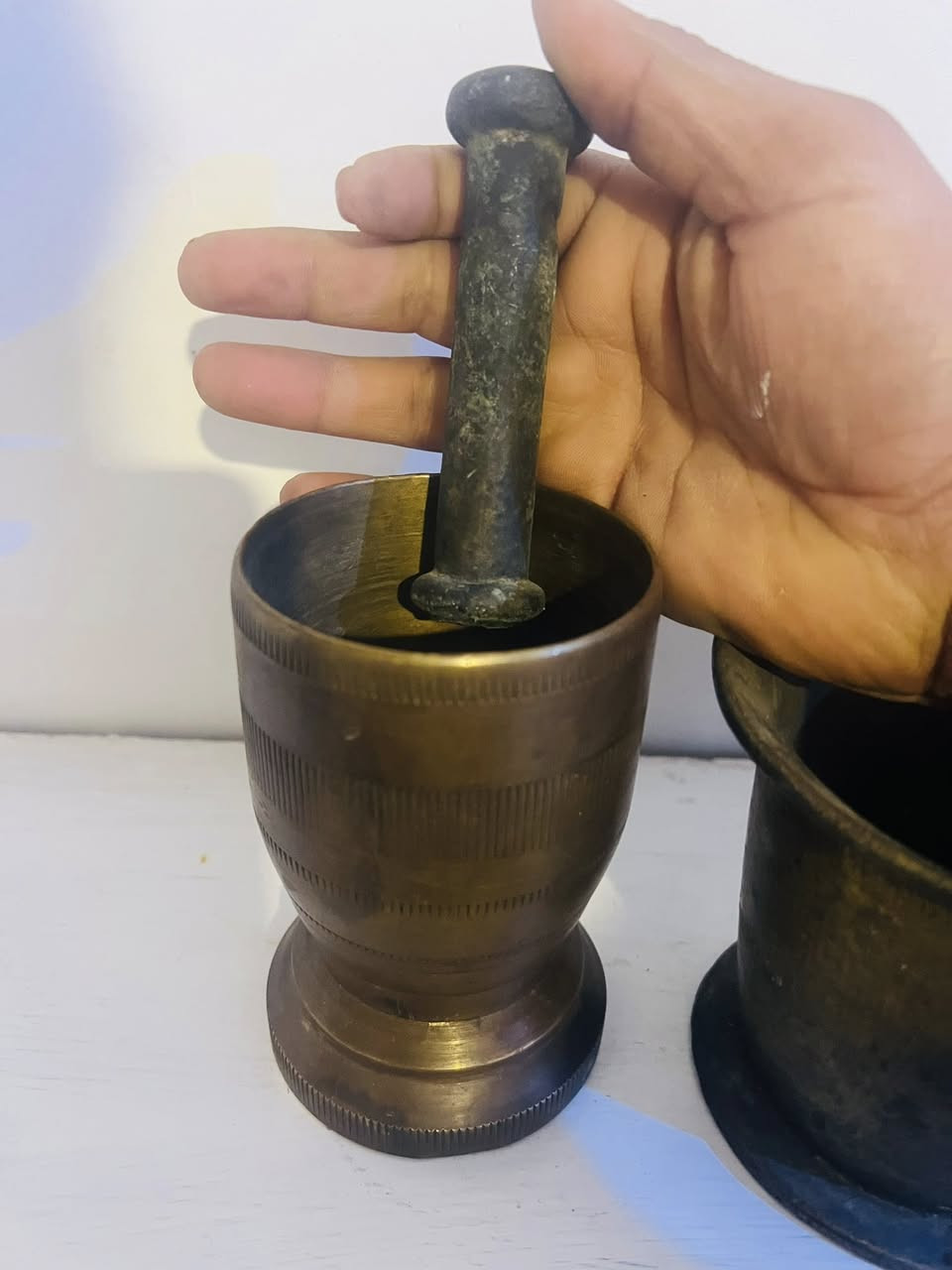 سلام عليكم شلونكم شباب هونات قديمه للبيع مكان سوق الشيوخ رقمي ***********للستفسار
