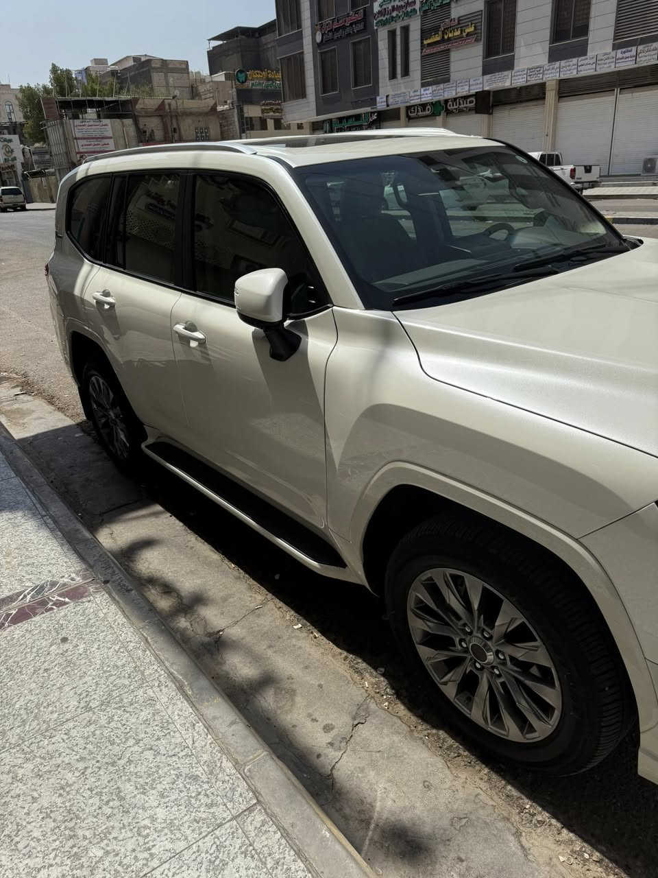 لاندكروزر ديزل 2022 اربيل 
سنويه مجدده للـ2031
السياره مغلفه نانو 
كفاله ما عدا طخه قليله 
ماشيه 112000 قابل للزياده
سعر 62500
***********
