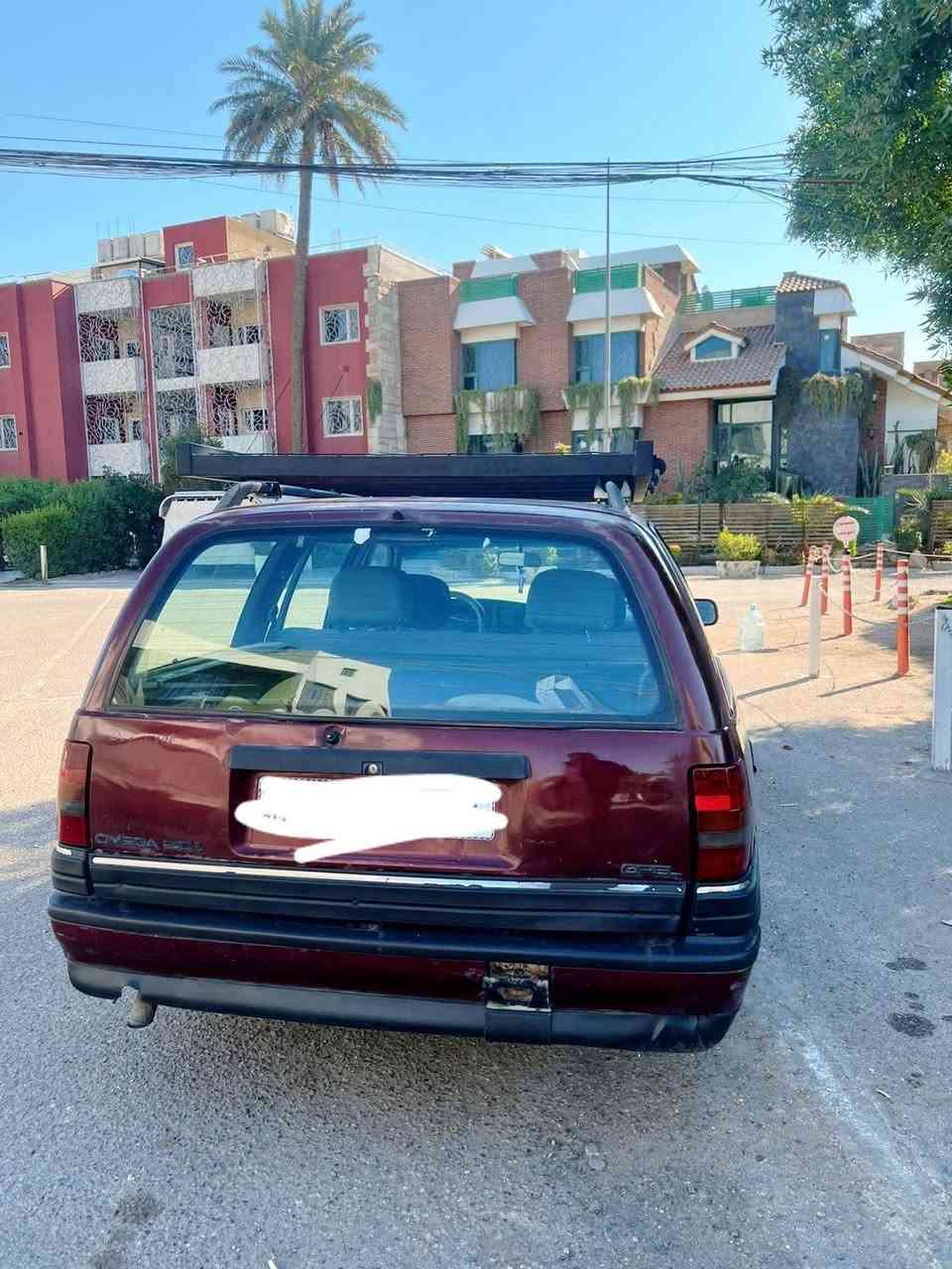 السلام عليكم 
اوبل البيع موديل ٩٣
بغداد رقم الجديد الكليزي 
محرك وكير خيرمن الله 
محرك ٢٠٠٠
تخم تاير جديد
كهربايات شغاله كلهن 
مكان سياره بغداد العطيفيه 
قرب سالم دعبول 
سعر ٤٣ بيه مجال 
***********
