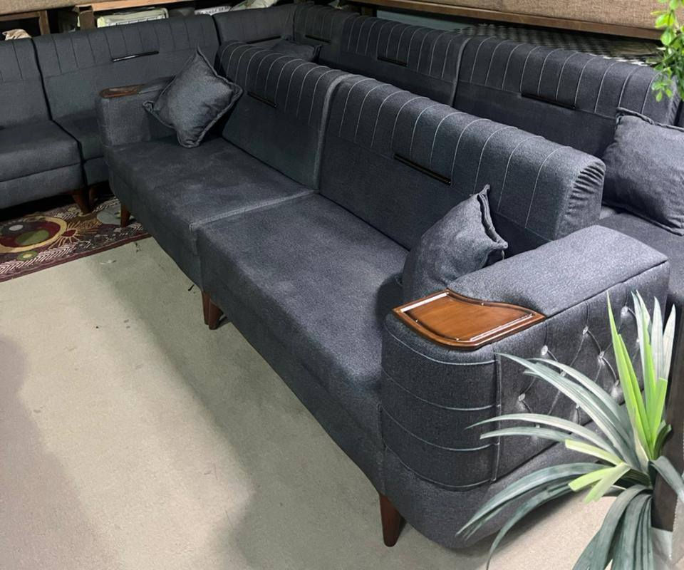 دواويين تسكام لون مميز ديوانيه شارع الخصيمه السايديين قرب زها مول الجهه الثانيه جهه قصابيه السجاد داخل الفرع بضبط ***********
