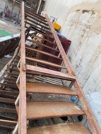 درج للبيع طول 6 متر وا طول 4،5 عرض 90 العنوان بغداد 07780143276